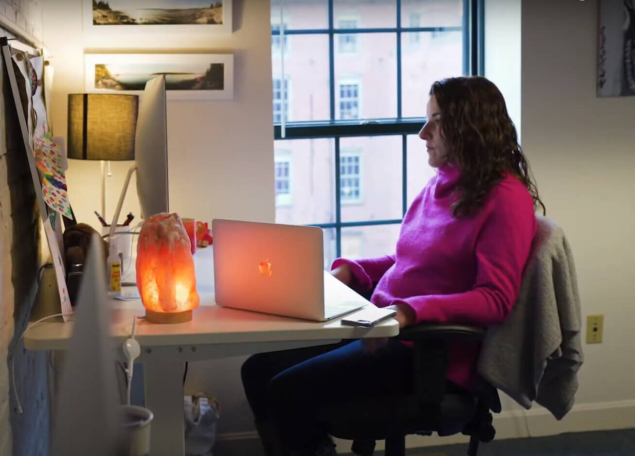 Nicole Thayer business setting