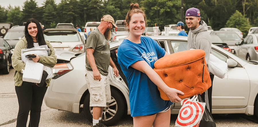 Student moving onto campus