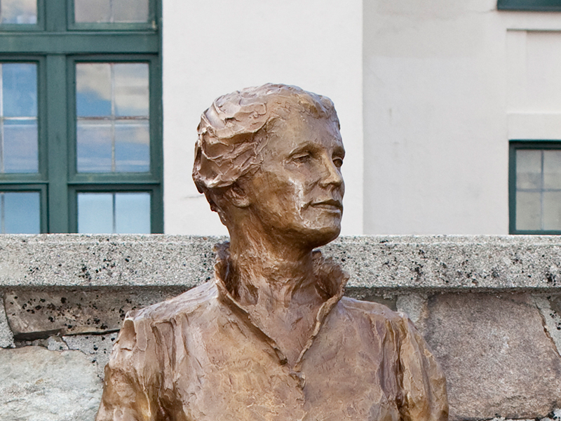 Bronze statue of Catherine McAuley, foundress of the Sisters of Mercy